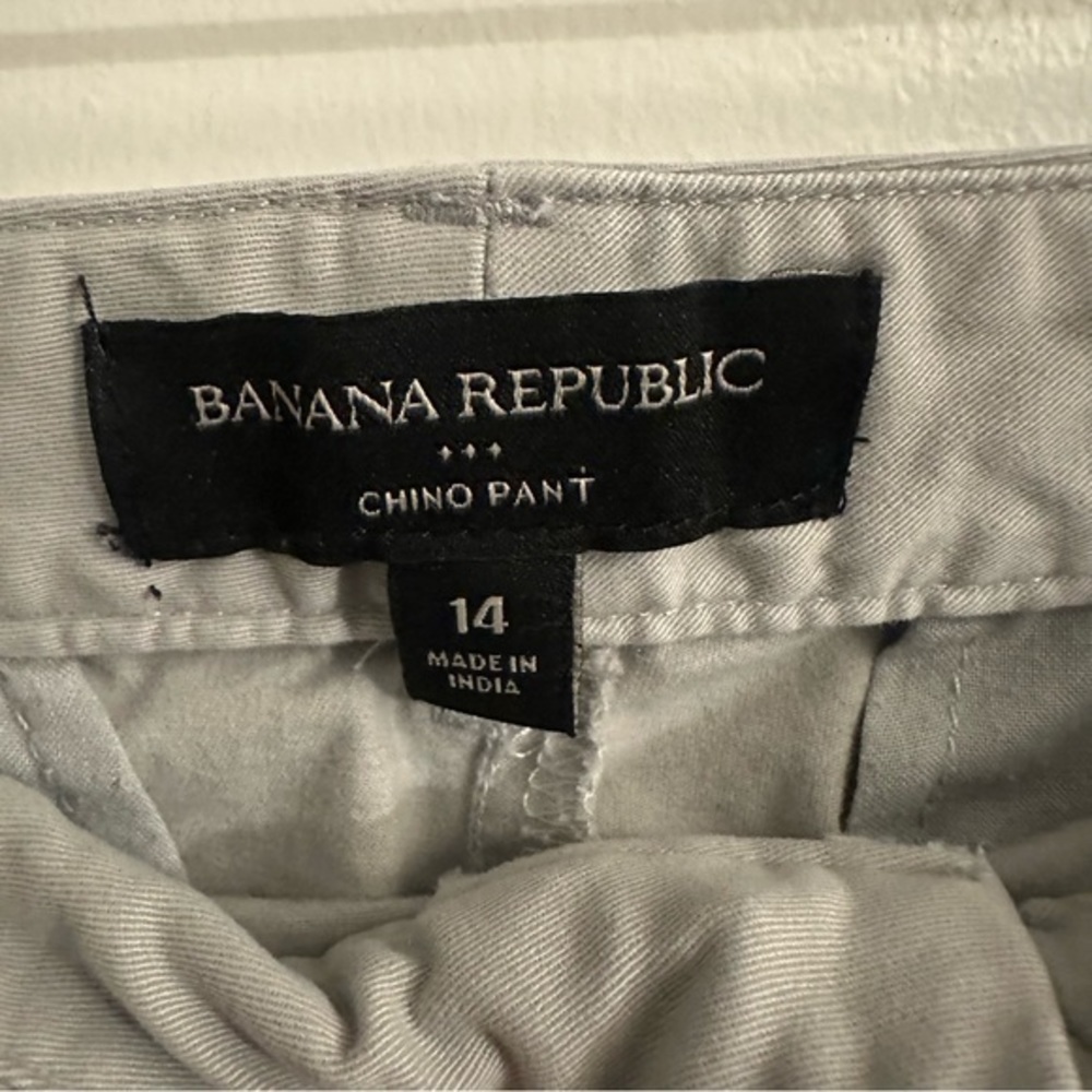 Gray chinos by‎ Banana Republic, size 14. Ankle Length - Picture 4 of 5